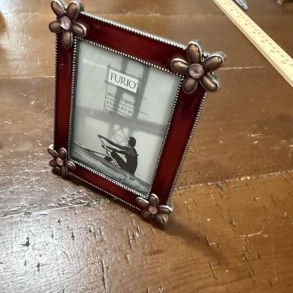 Furio Mini Metal Frame 2.5” x 3.5” Red Flower Frame Standing - Picture 6 of 10